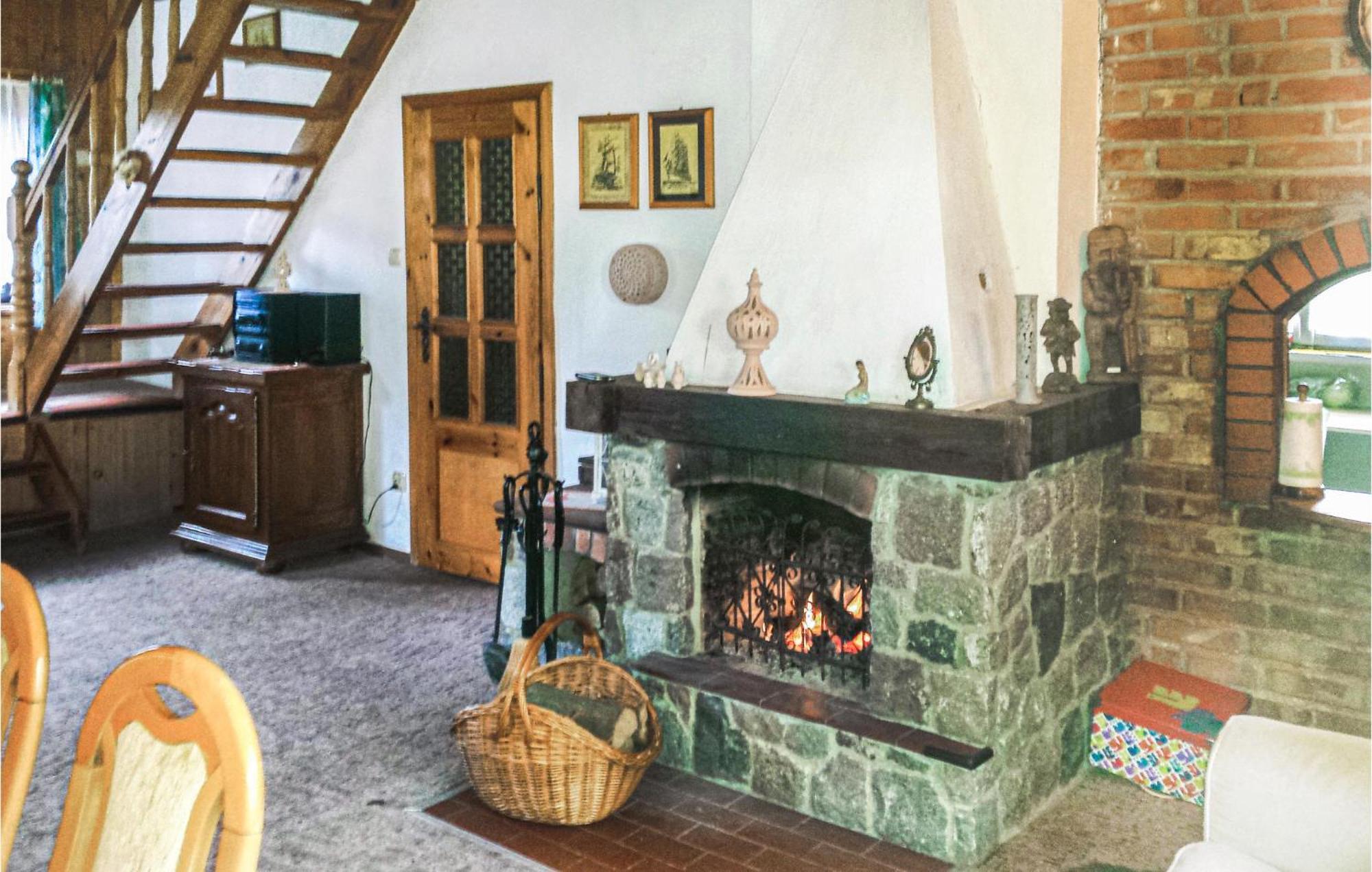 3 Bedroom Stunning Home In Dziemiany Bagian luar foto